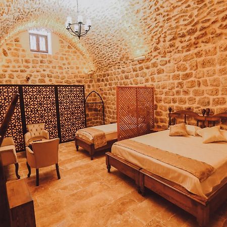 Hanedan Konagi Butik Otel Deluxe King Triple Room Anka 마르딘 외부 사진